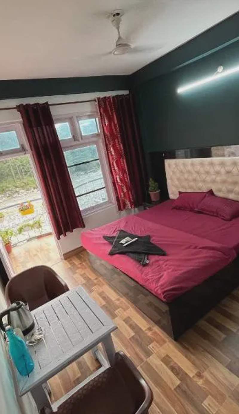 Shanti Cafe - Signature Stays Kasol