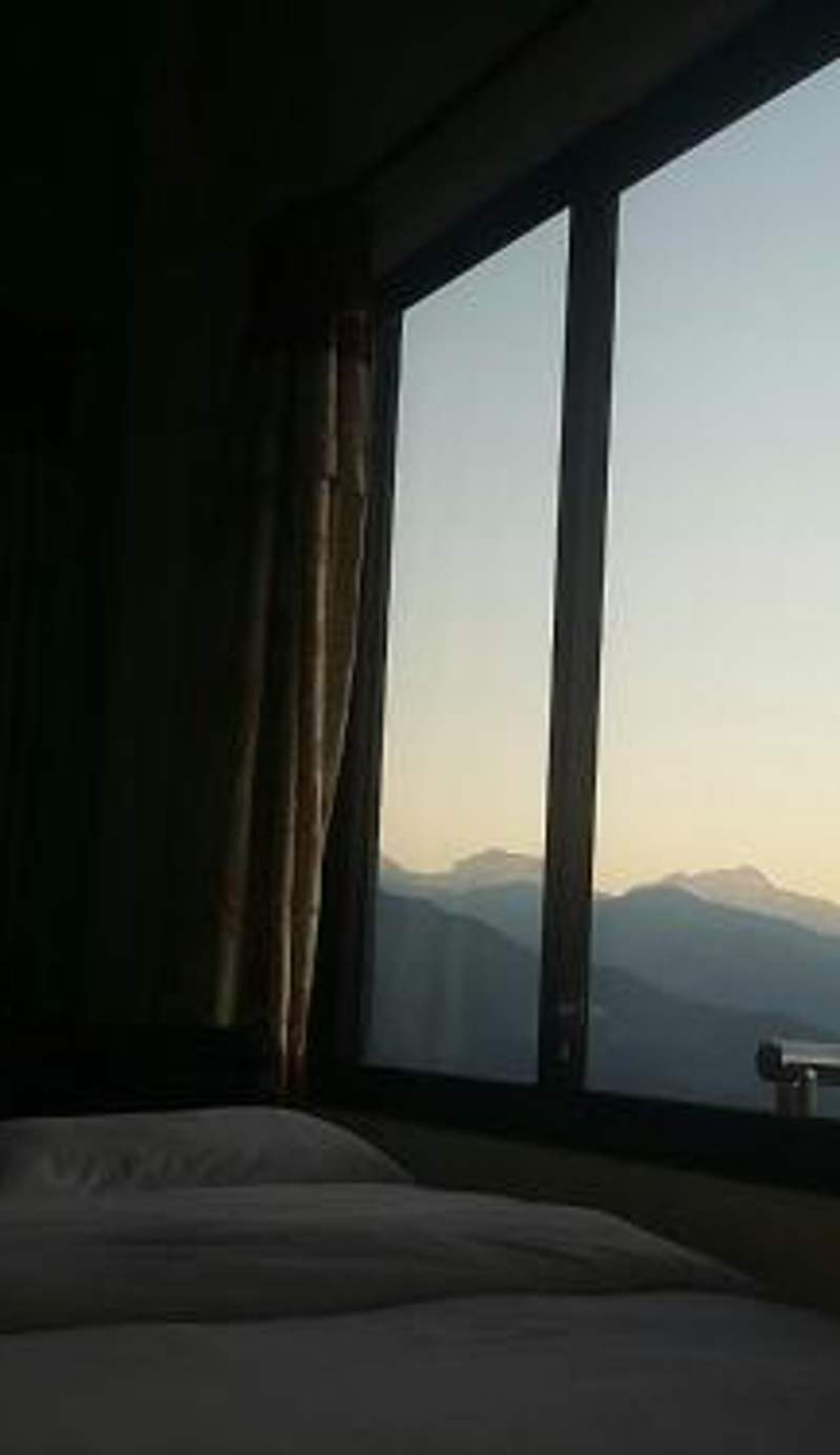 Himalayan crown lodge