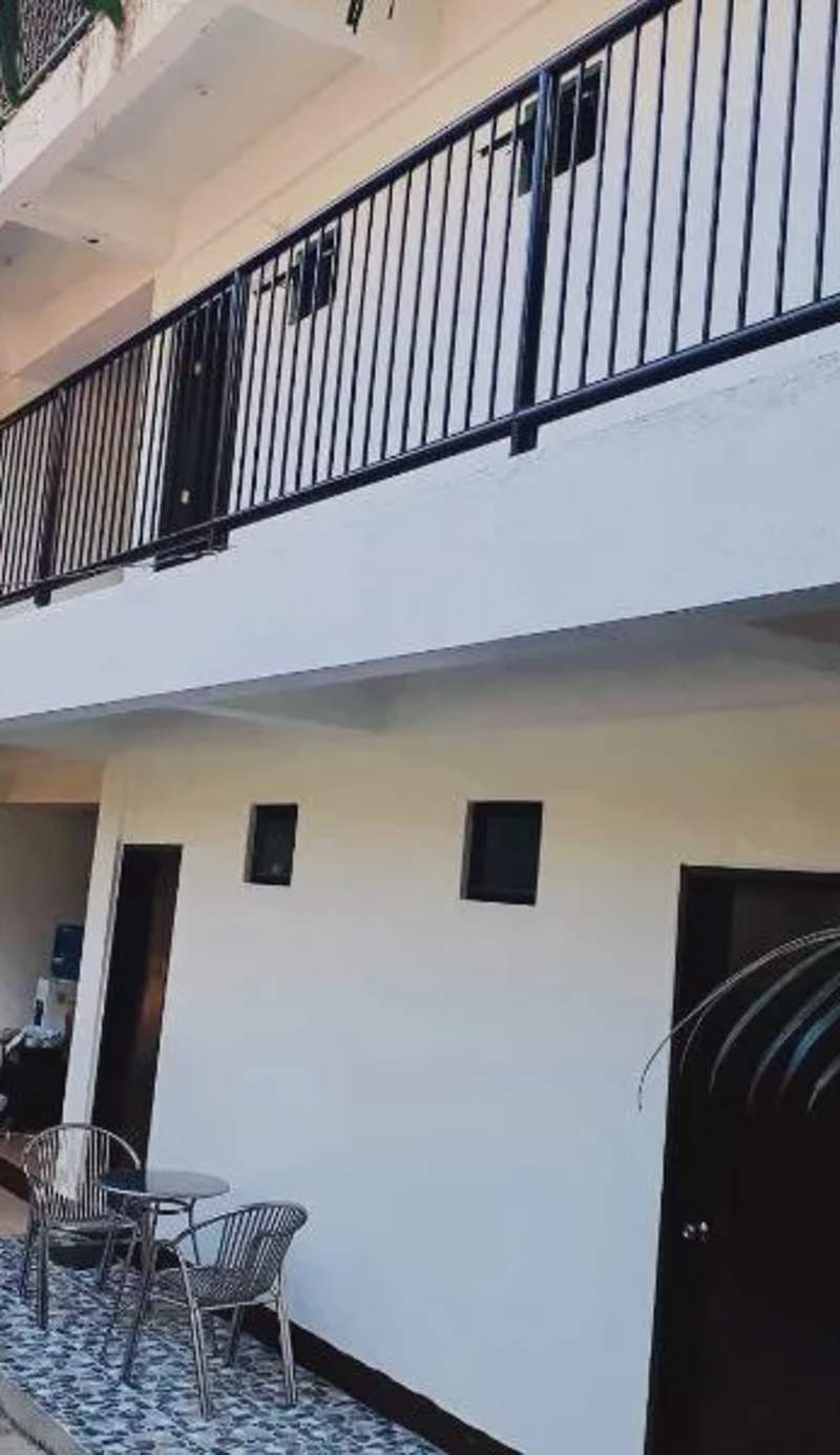 Ahras Place