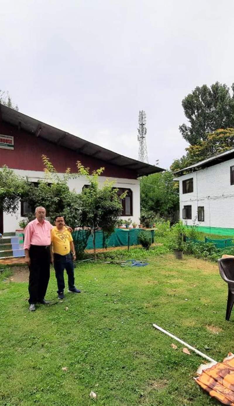 Alamdar guest house