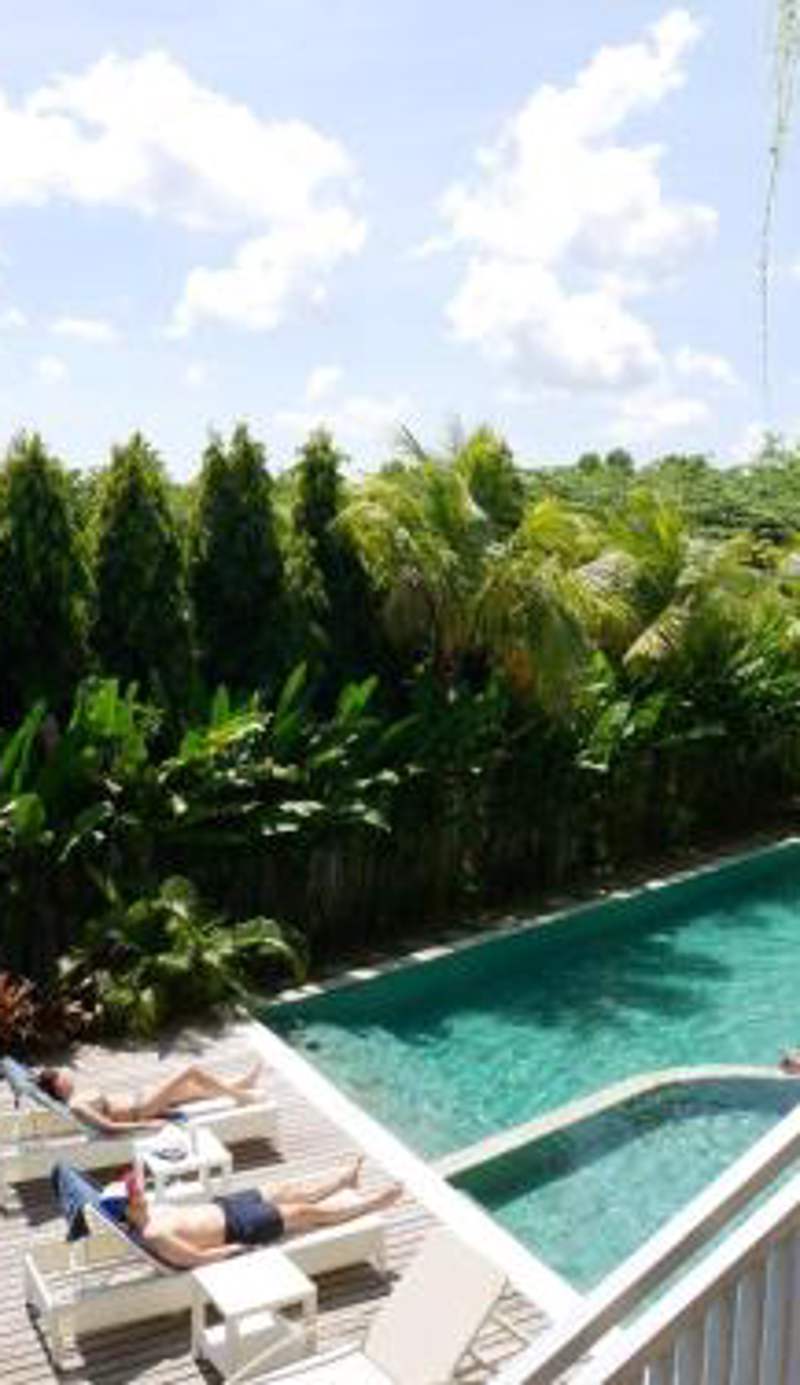 Padang Padang Inn