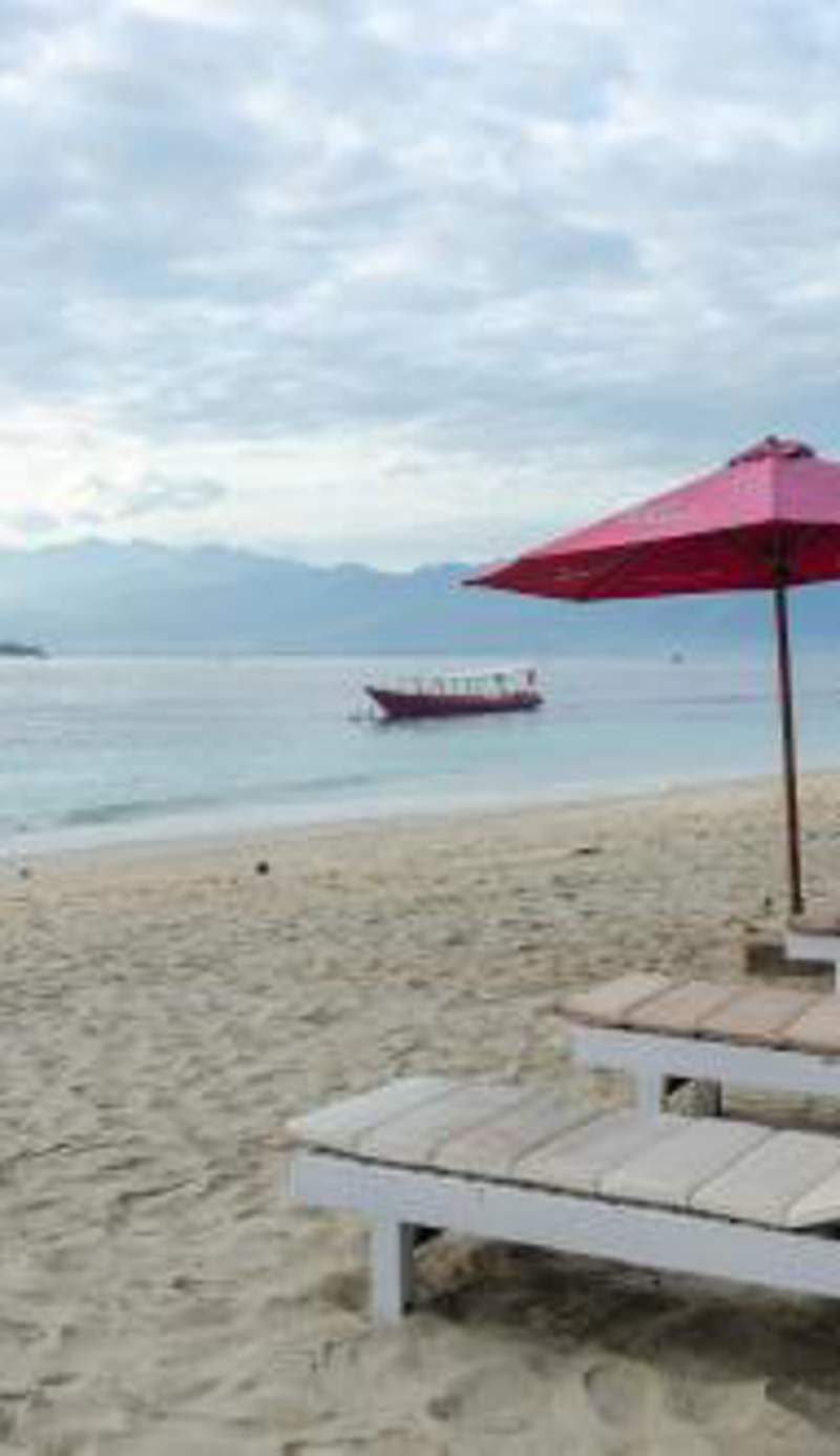 Warna Beach Hotel