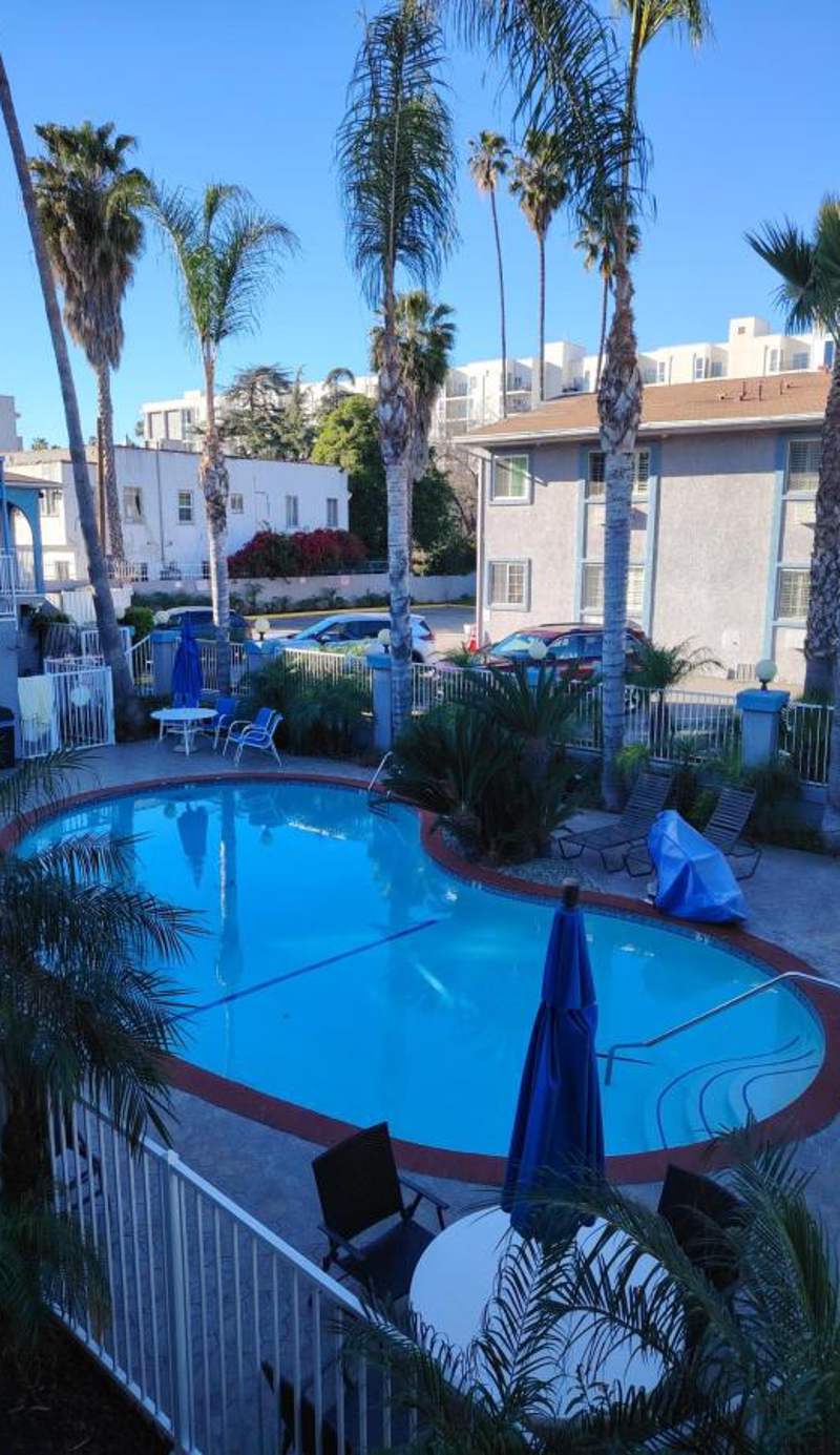 Hollywood City Inn