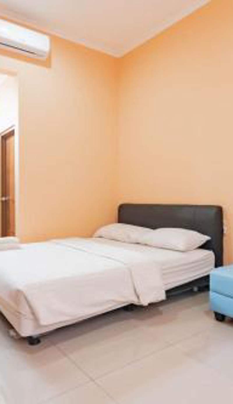 Shofy Guest House Mitra RedDoorz