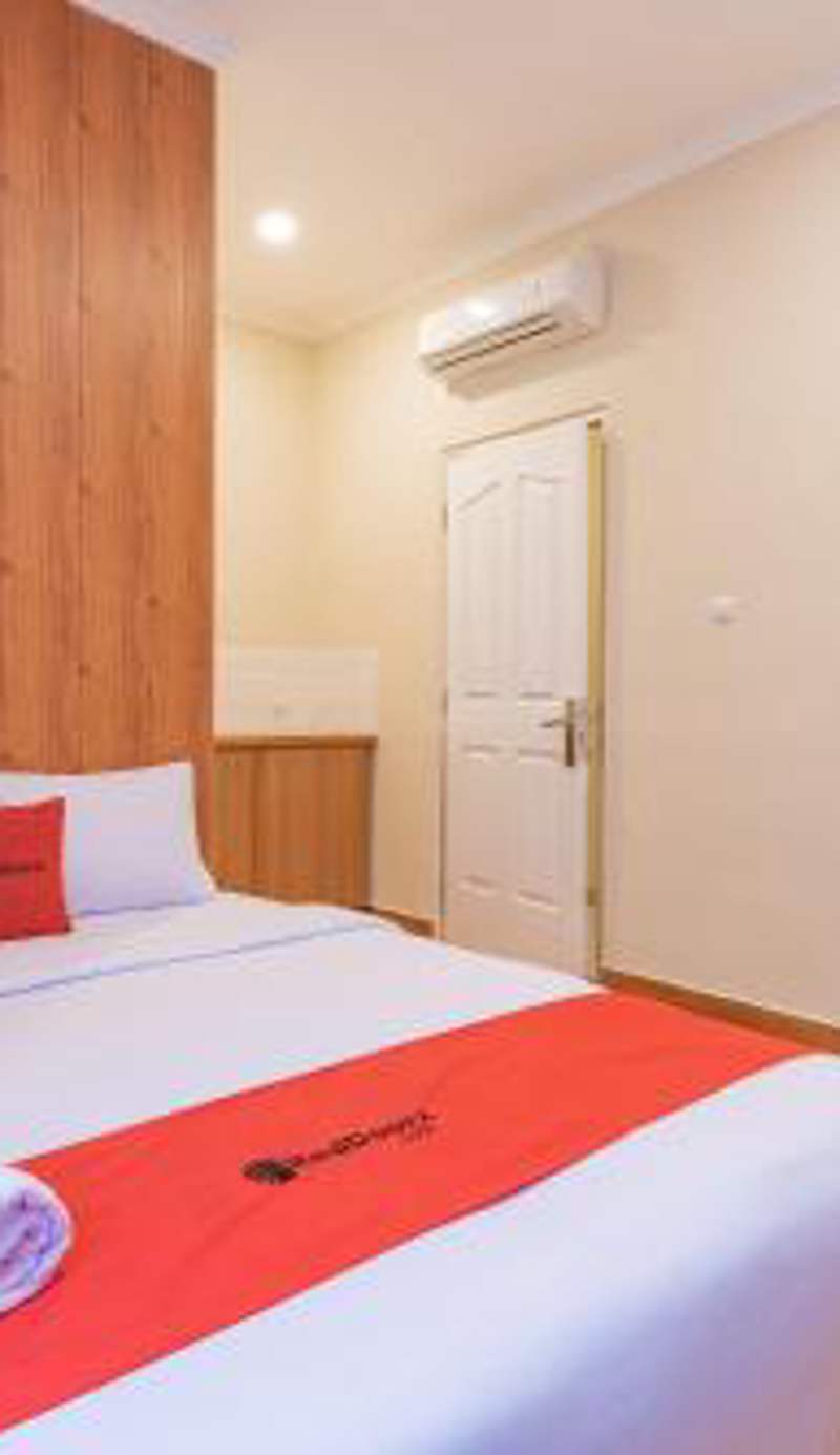 RedDoorz Plus @ Bagusrangin Street 2