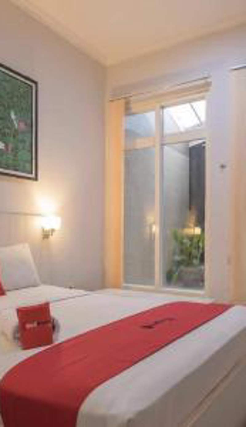 RedDoorz near Upi Sersan Bajuri Bandung