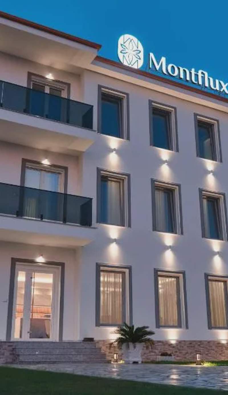 Montflux Hotel