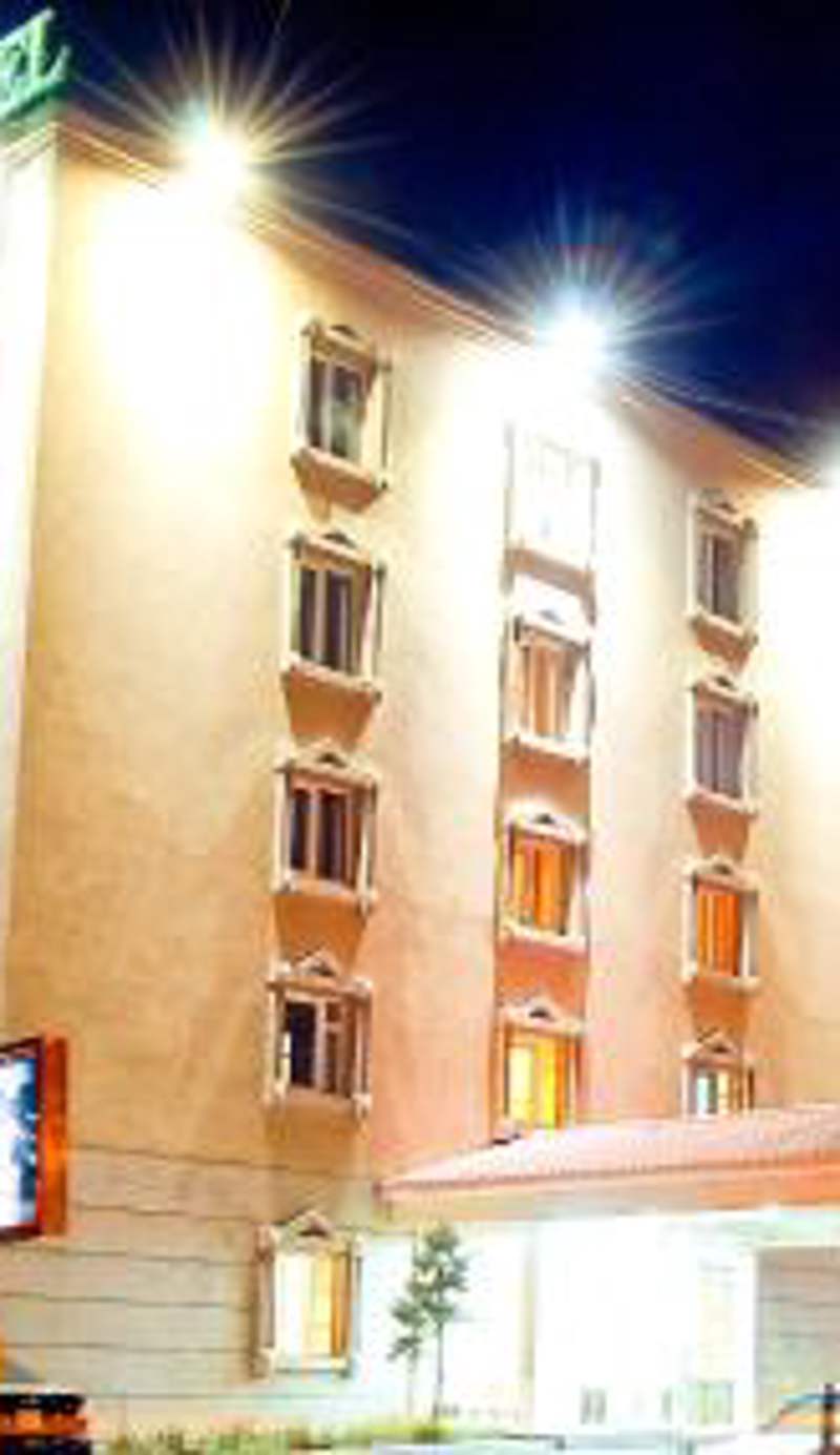 White House Hotel