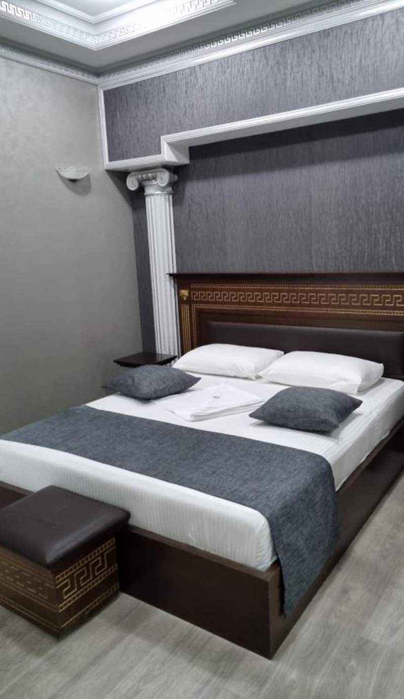 Hotel Roma & Tours