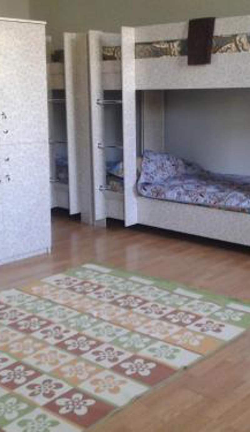 Hostel64