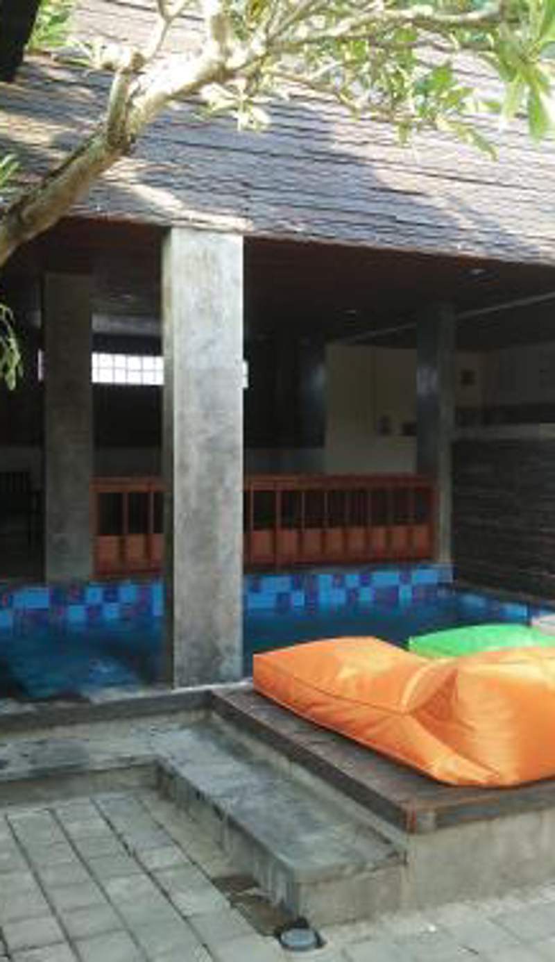 Made House Homestay and Dormitory