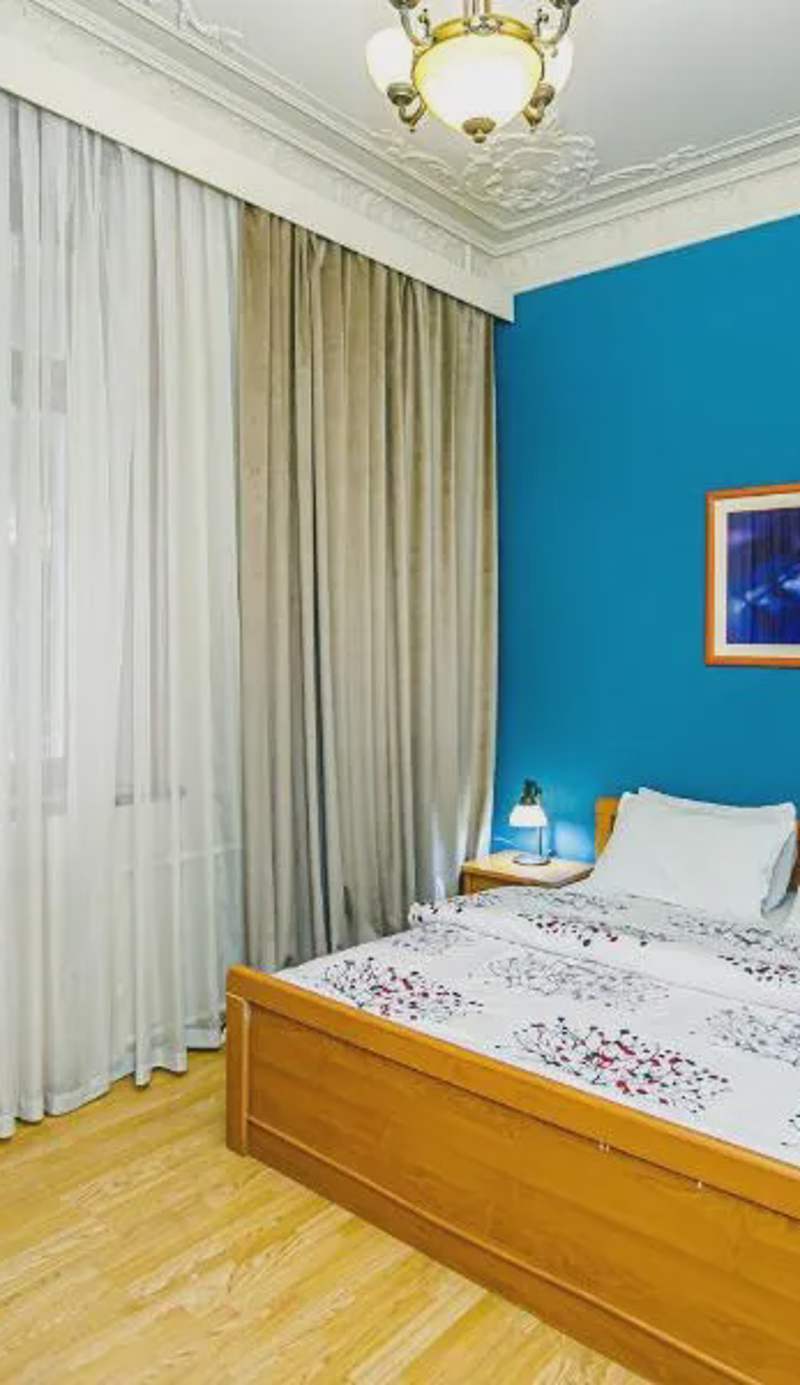 Tranquil Green Corner One Bedroom