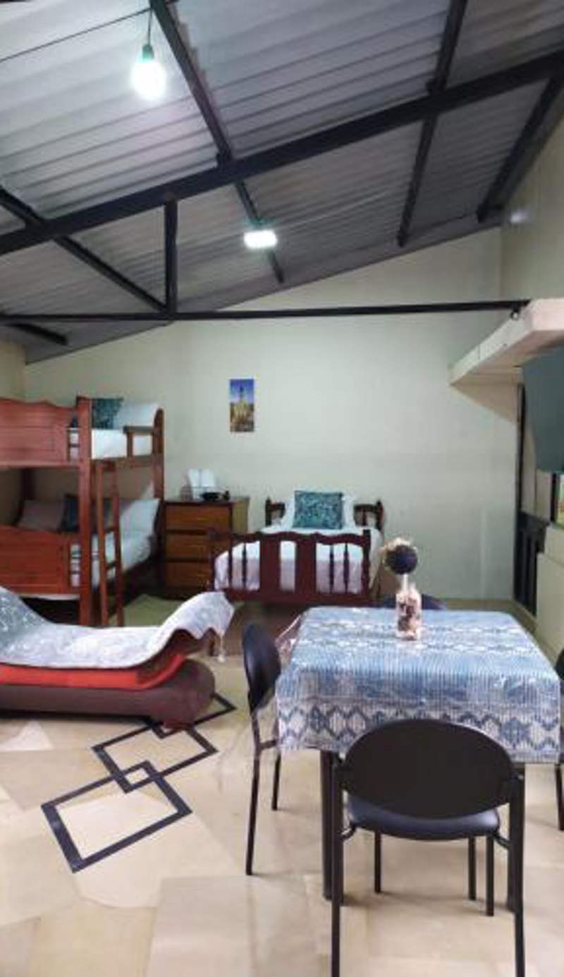 APARTAMENTO ESTUDIO - COMPLETO Y MUY BIEN UBICADO