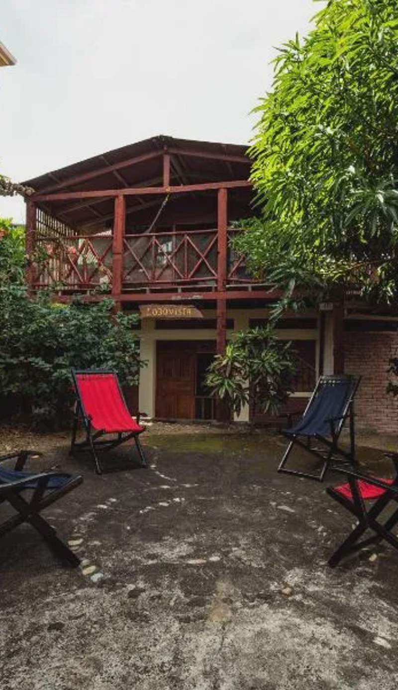 2 bedroom house with bayview, 3 blocks from beach and center of SJ