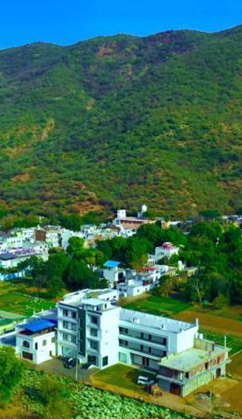 HOTEL TRIPLE SEVEN , Pushkar - A Beautiful Resort Nested in Nature's Lap
