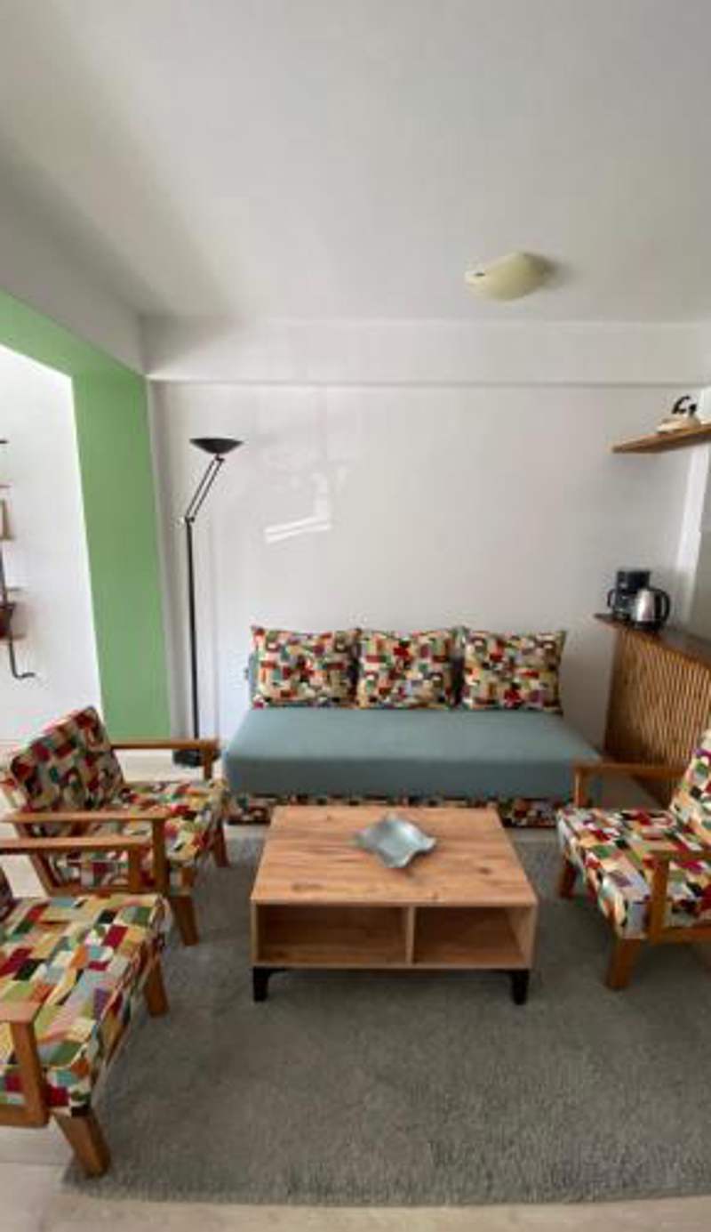 Lina's Cozy Apartment- Free Parking & Near City Center