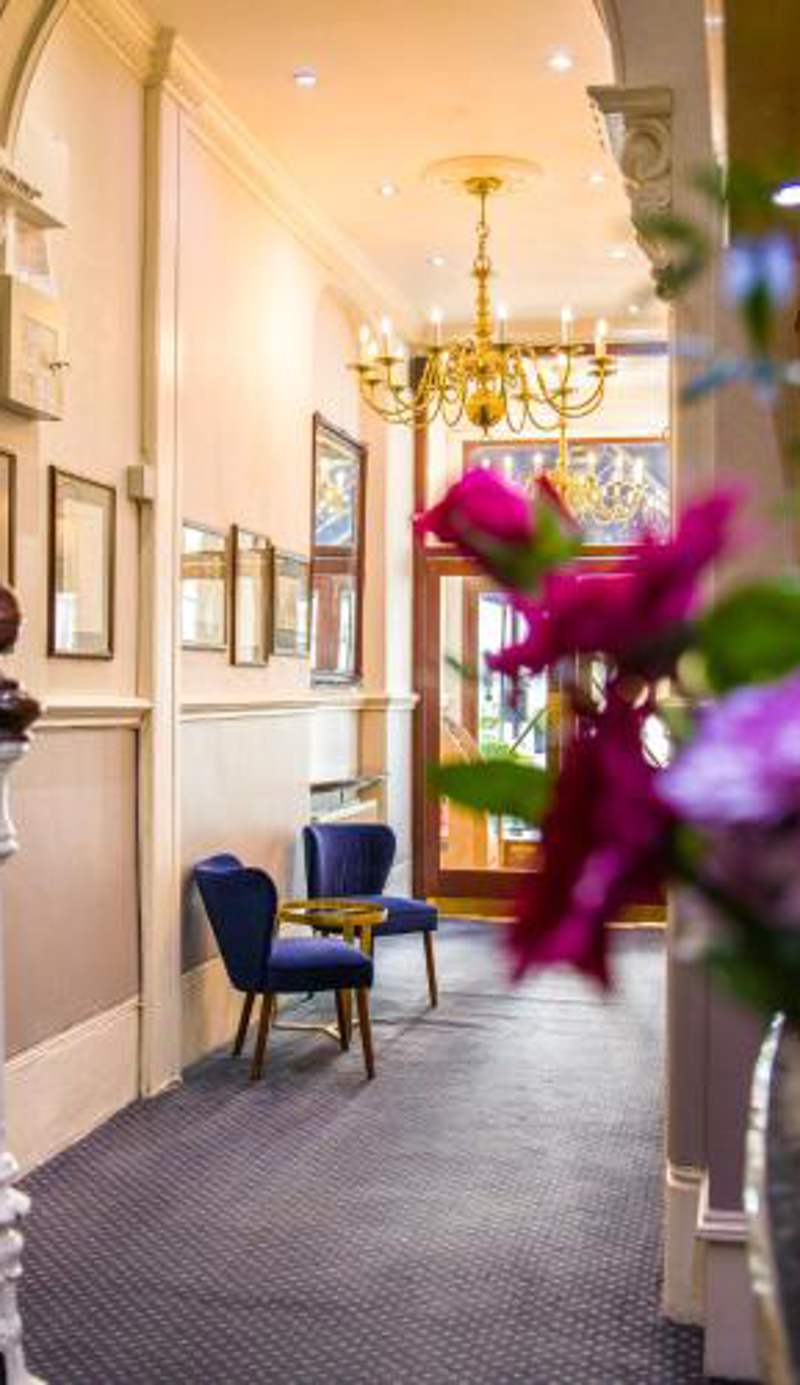 London Town Hotel