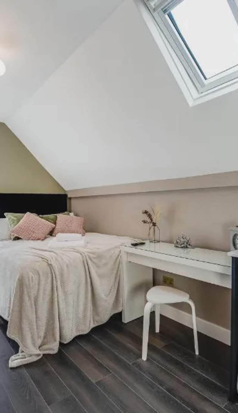 Bright and Cosy Studio - Excellent Location 9