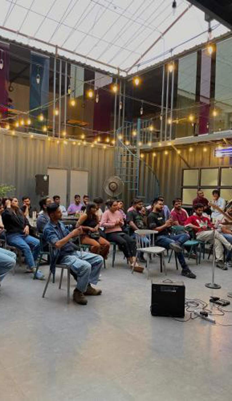 Coliwo Trois Hostel - Kharadi