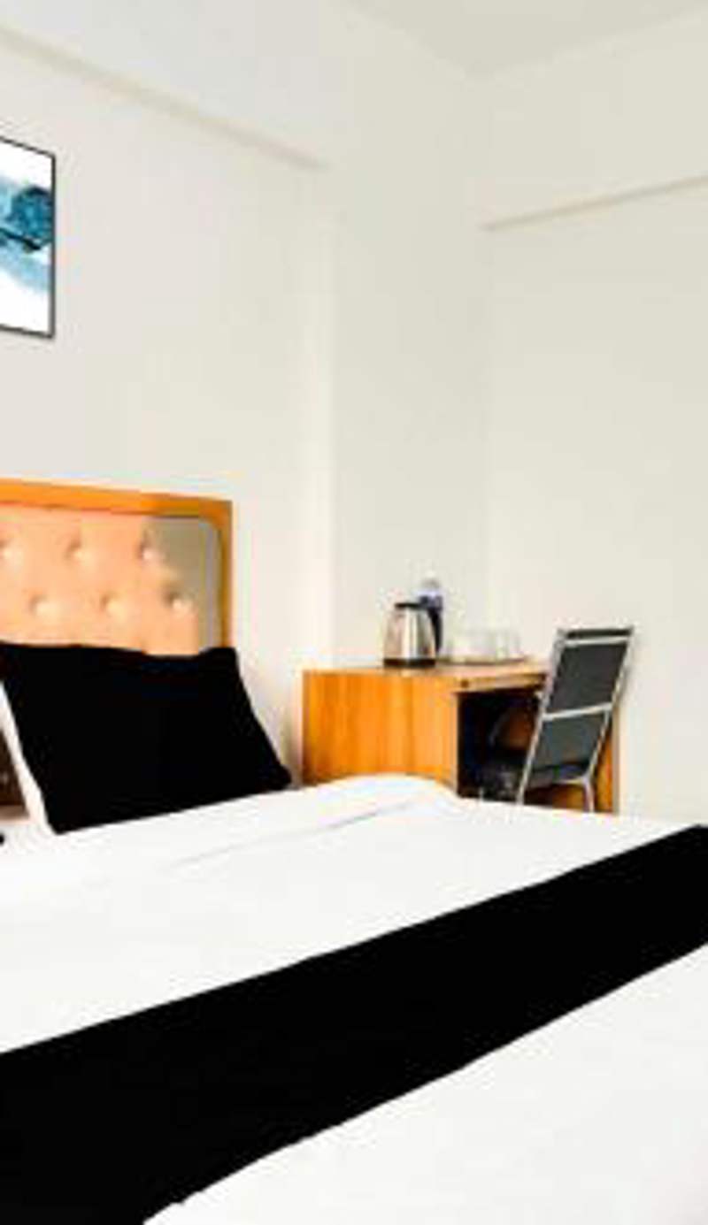 Townhouse Oak Pune Sant Nagar Wagholi Road Bus Station
