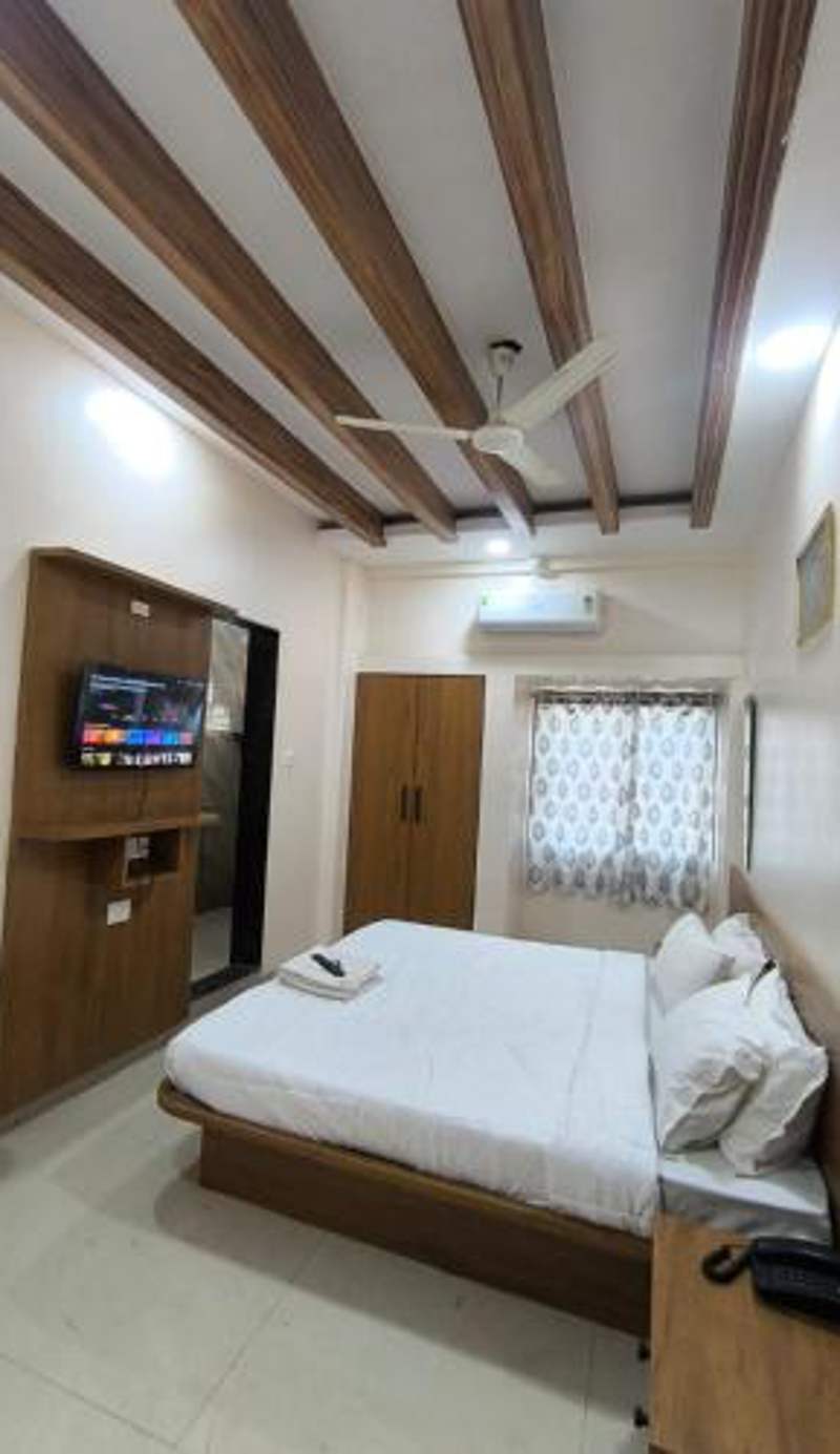 Kanak Executive