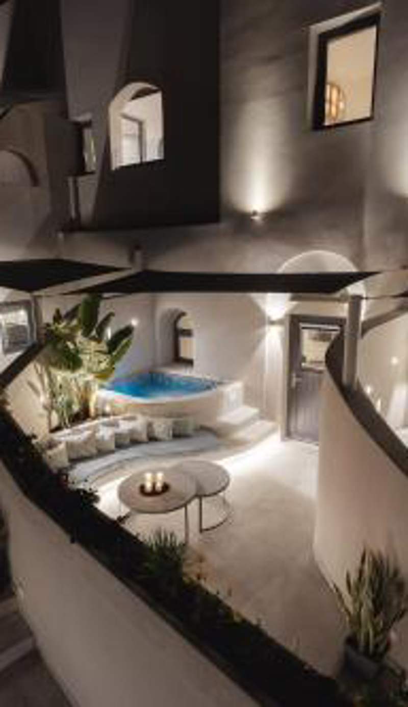 Hotiday Santorini Mesaria