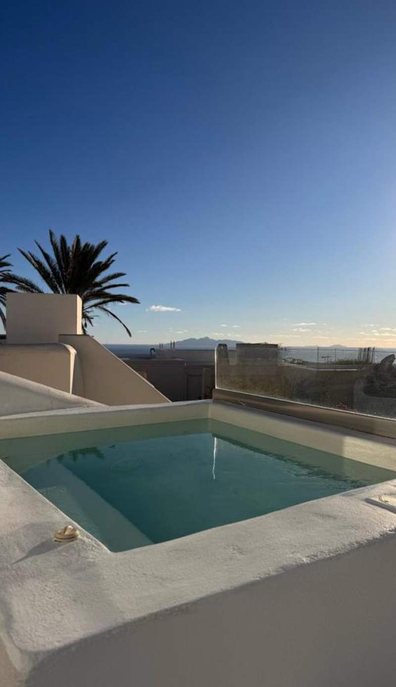 Oldtown Suites Fira