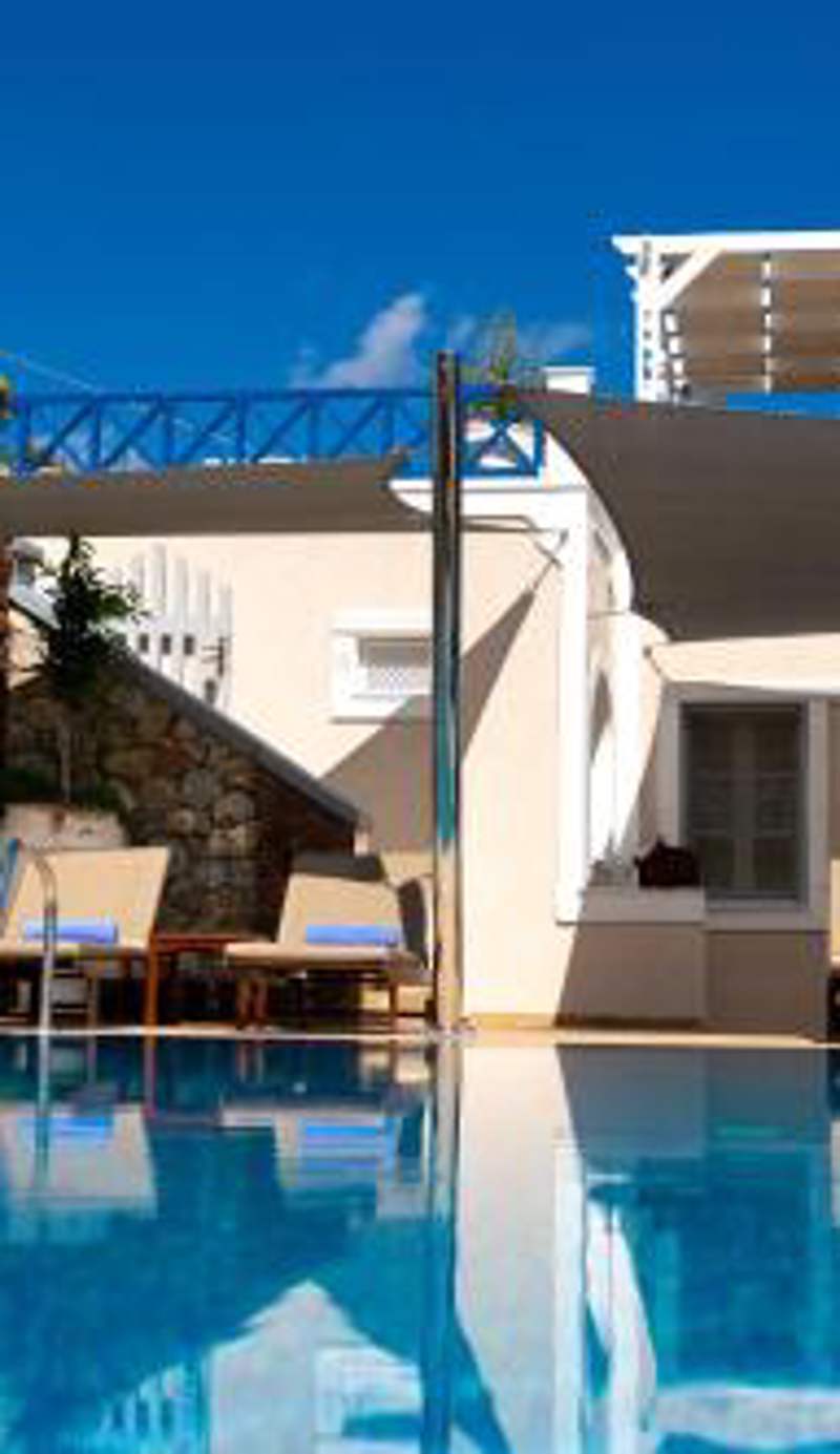 Hotel Thira