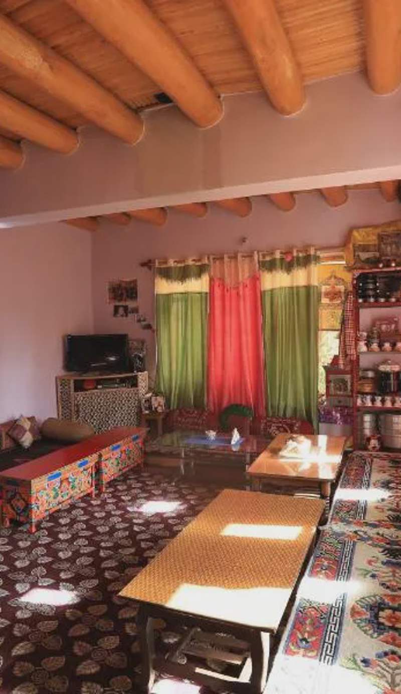 Lhachik Guest House