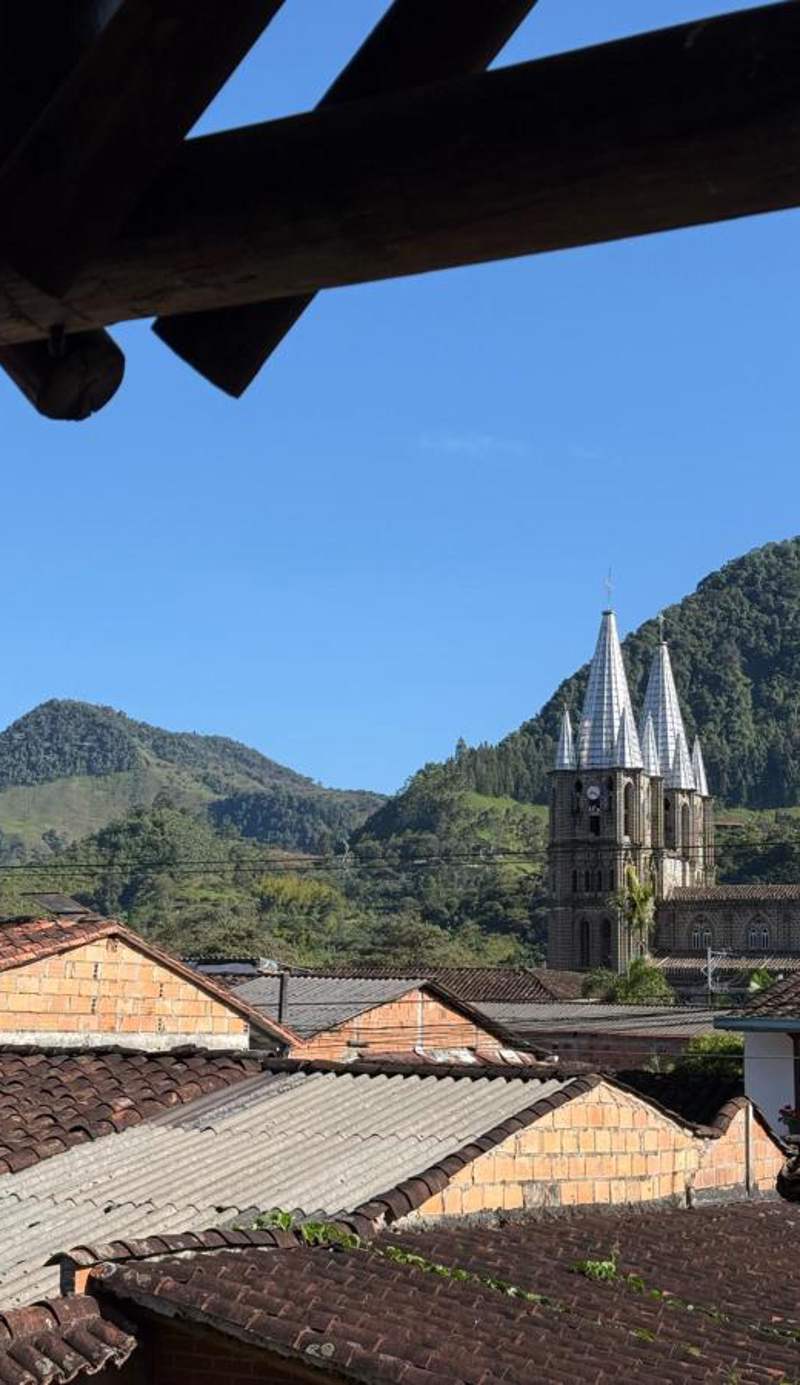 Hotel Kantarrana Urbana Jardin