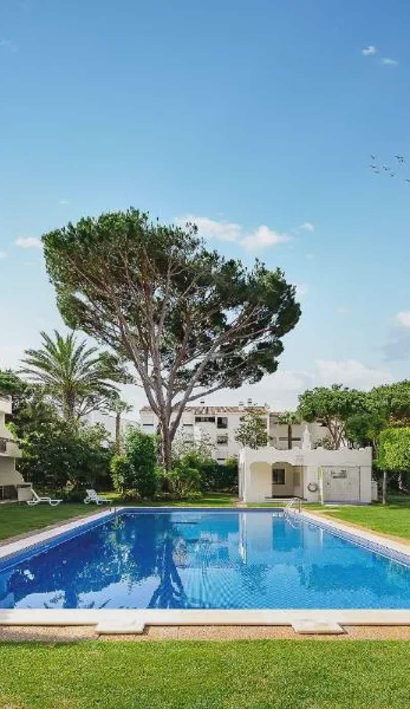 Mouramar One bedroom apartment, with pool