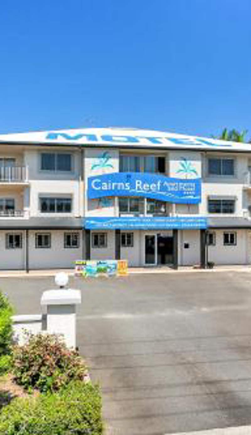 Cairns Reef Apartments & Motel