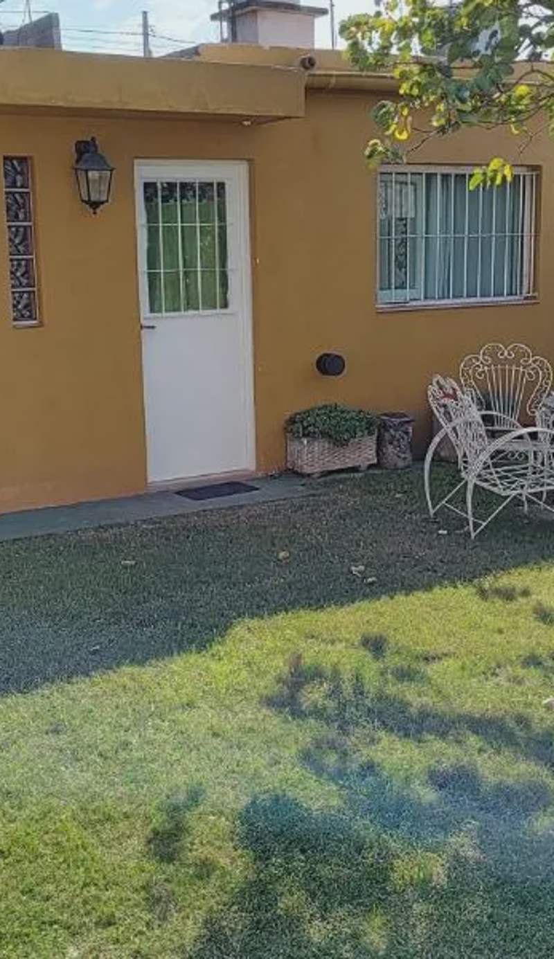 Departamento con kitchenet con entrada independiente