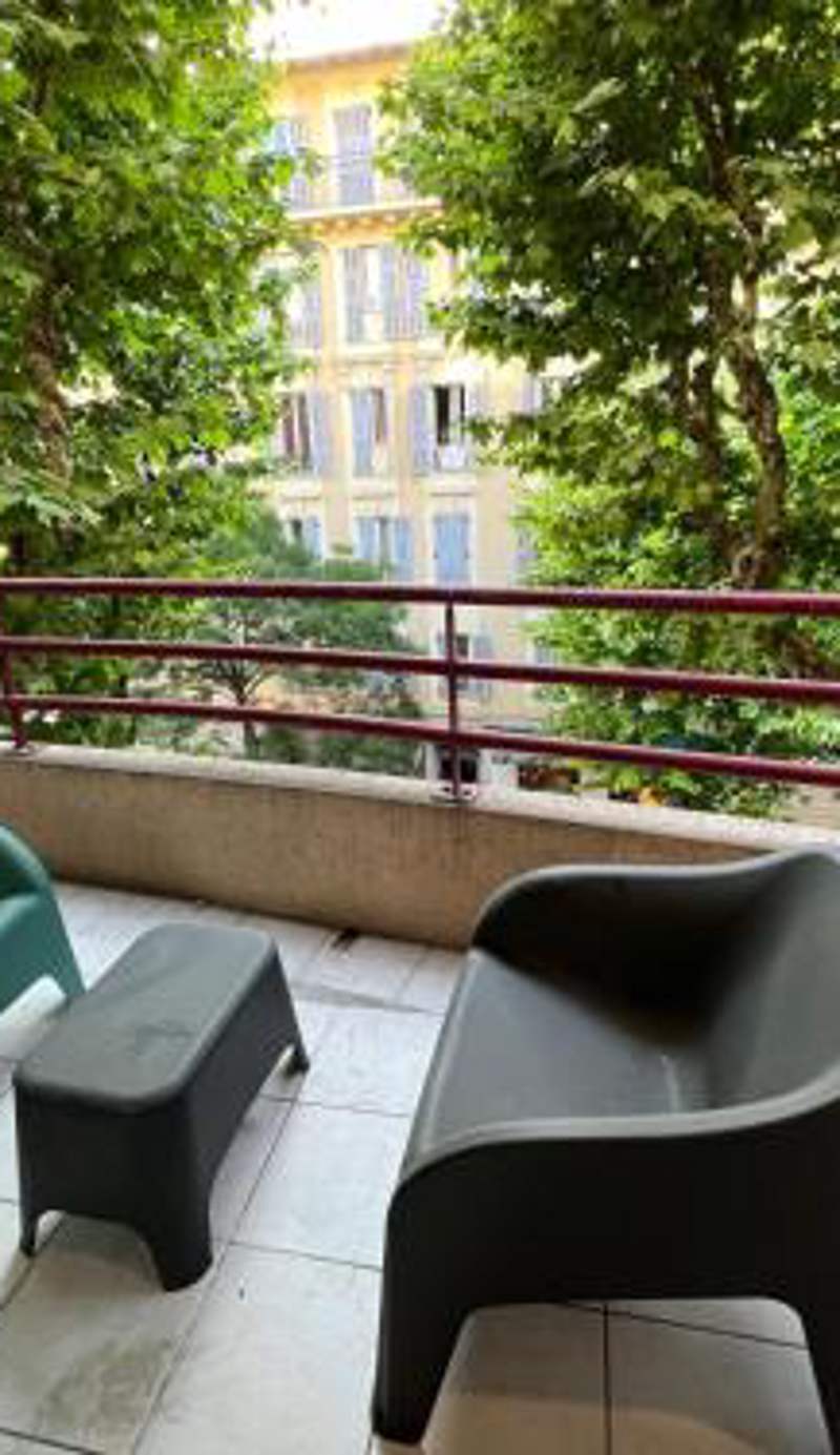 Sunny studio with Terrace