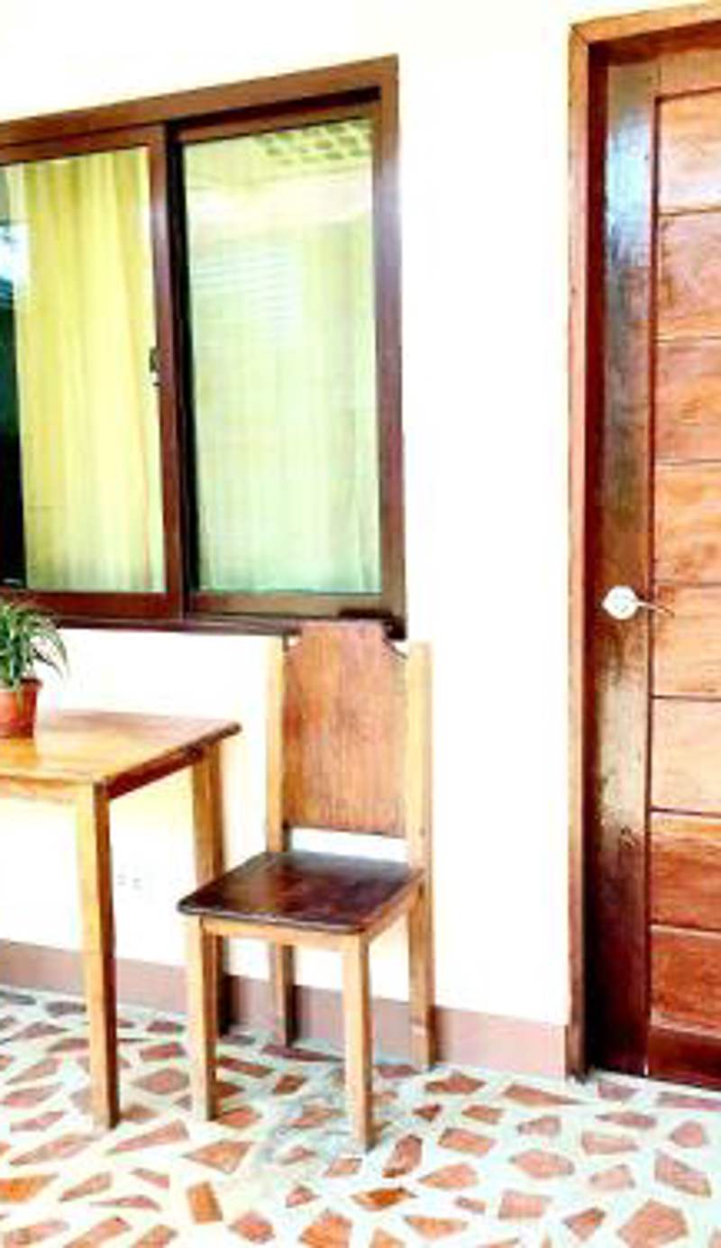 Two Season Tourist Inn