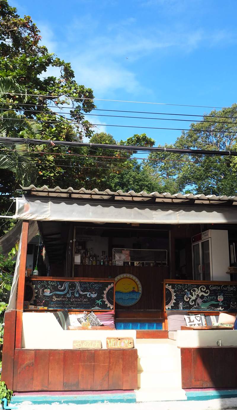 Sundaze Samet - Bar & Hostel
