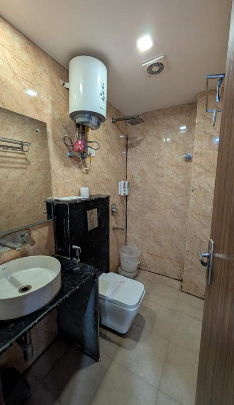 Hotel Royal Inn igi