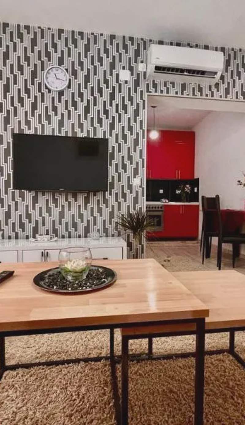 Apartment Adel
