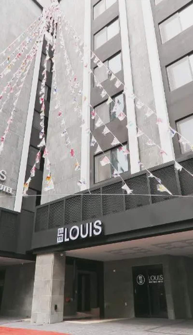 Louis Hotel