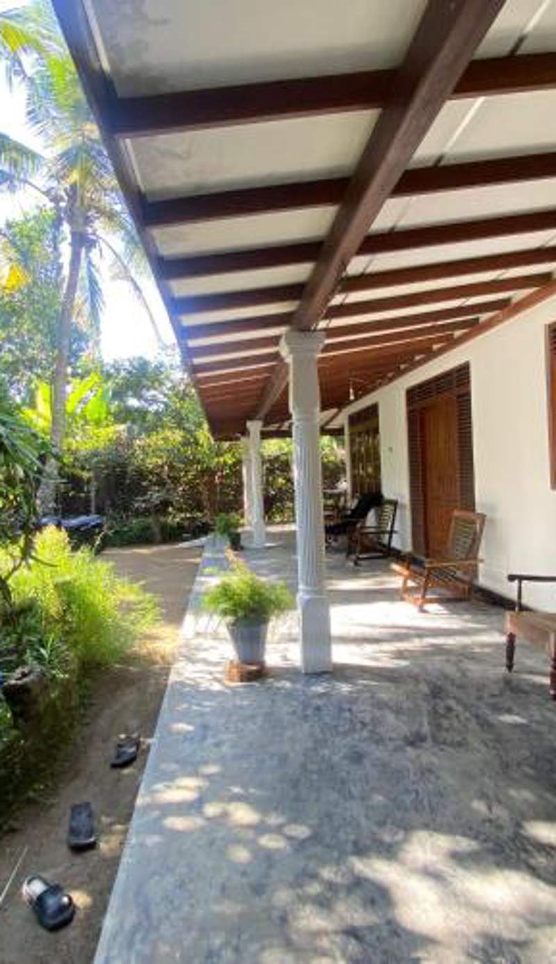 Guruge villa
