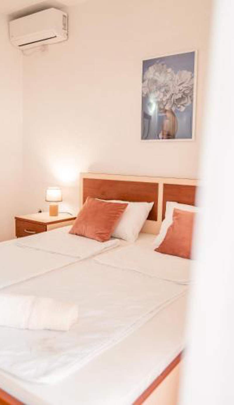 Apartments Serafimoski