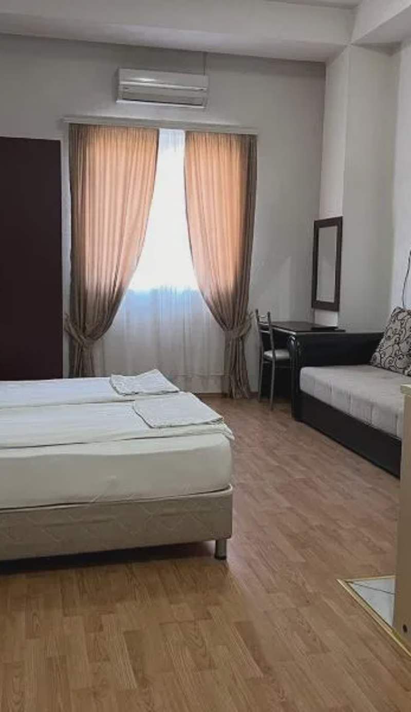 Viktor Apartments