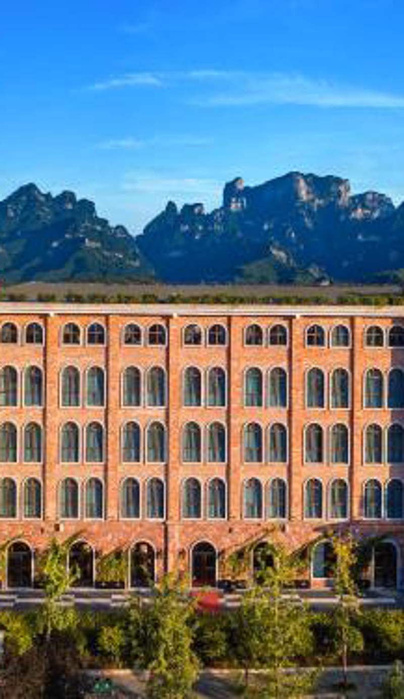 ROY Sean Castle Resort Inn-Zhangjiajie Tianmenshan Cableway Branch