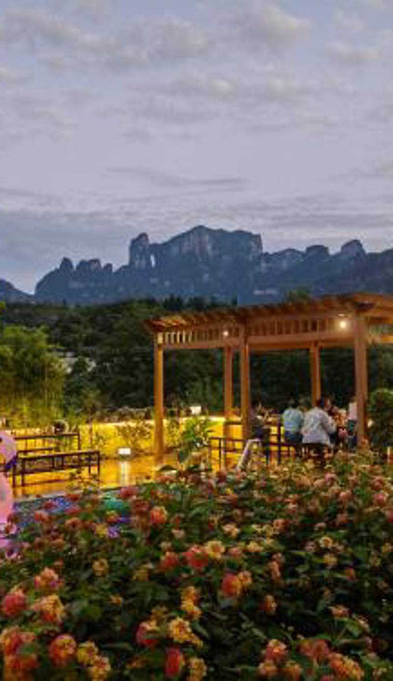 Heaven's Gate Home Stay -Free pick up service-Free laundry service-Panoramic view of Tianmen Mountain