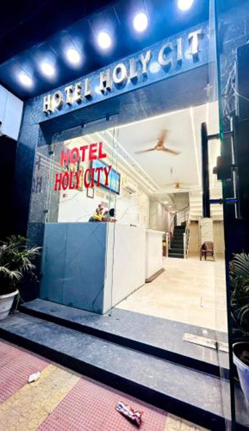 HOTEL HOLY CITY
