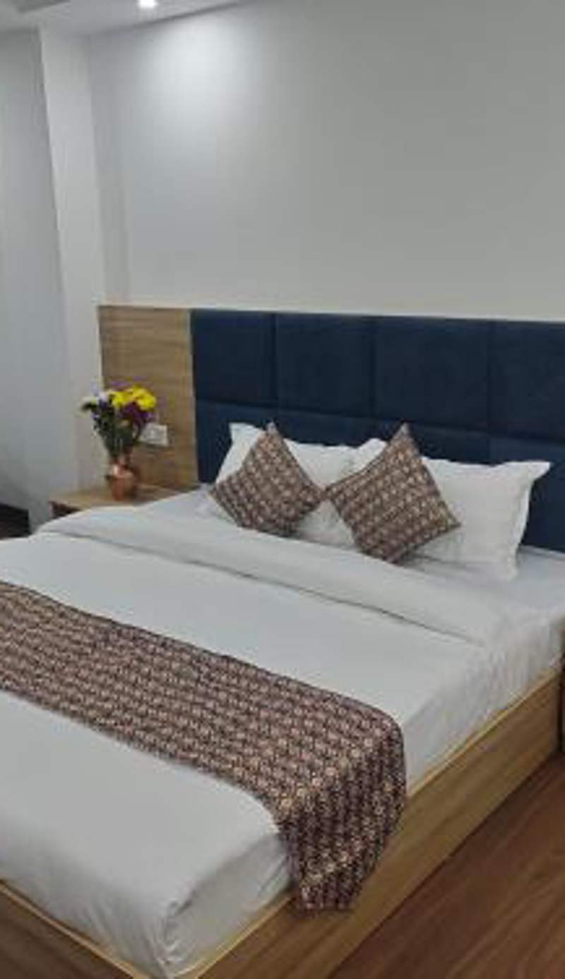 Shanol Residency