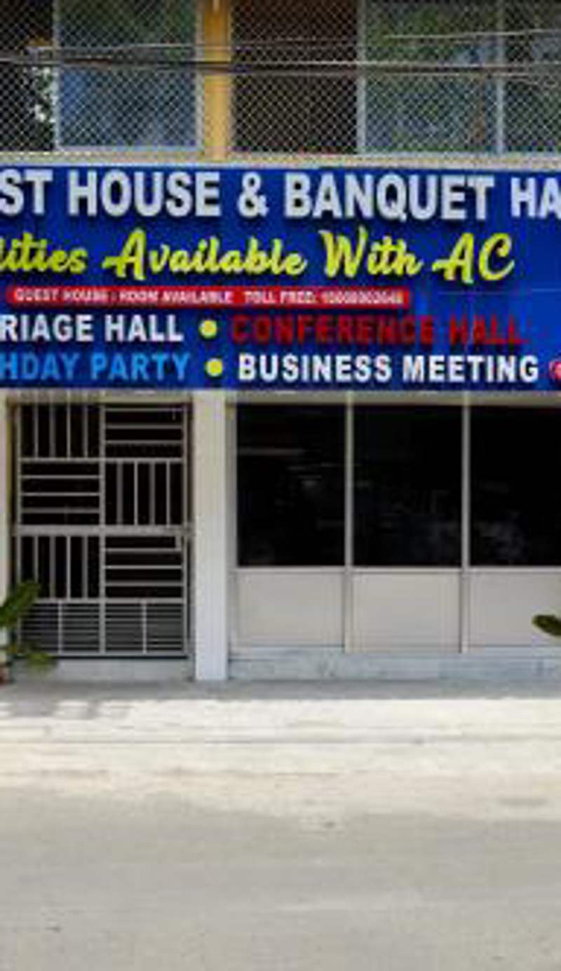 deb Guest House And Banquet hall