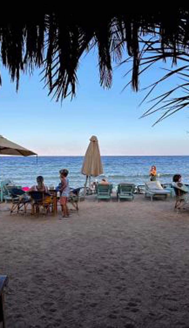 Amanda beach hotel