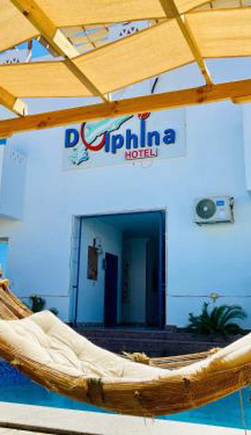 Dolphina hotel & Restaurant
