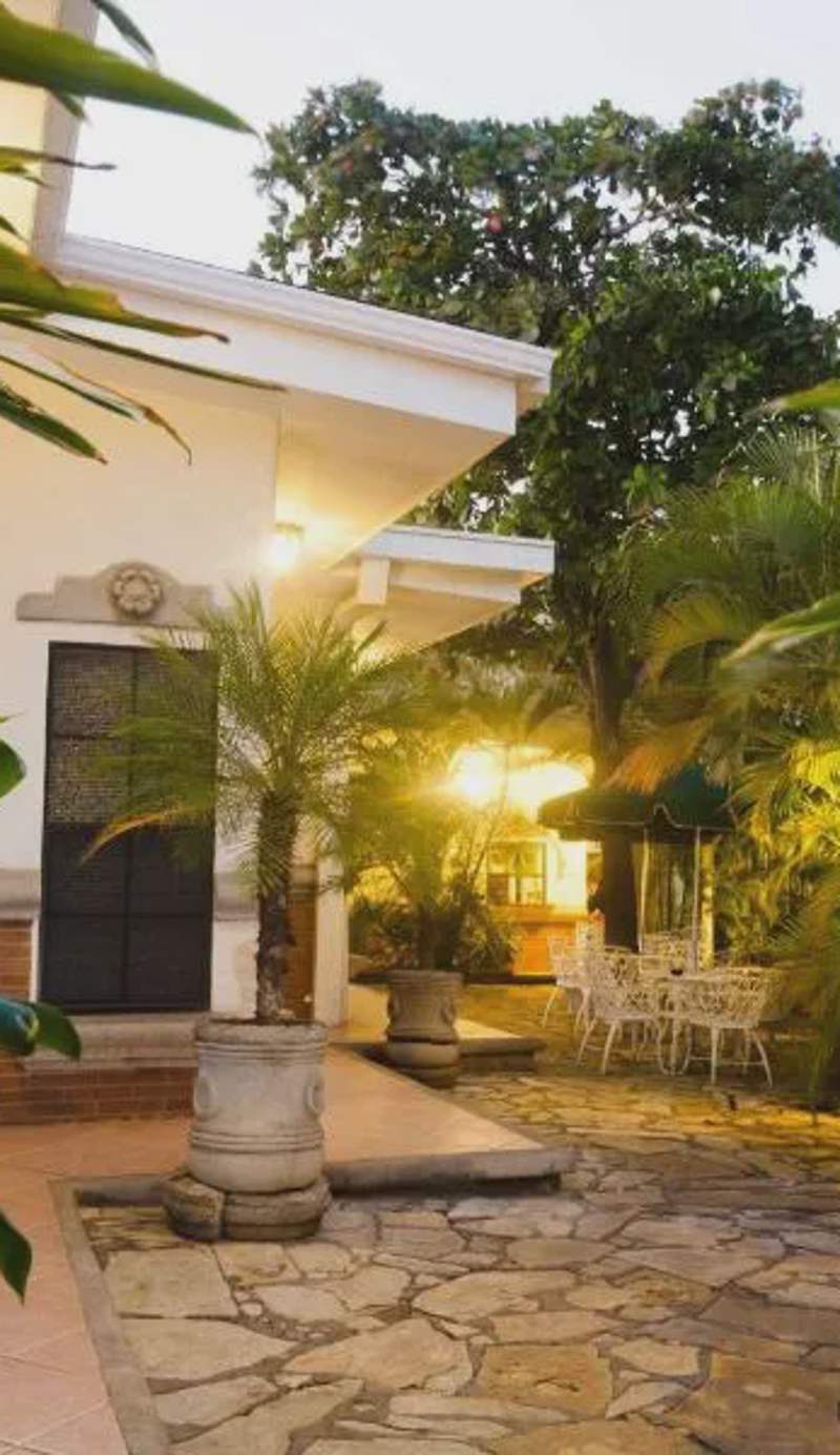 Hotel El Almendro